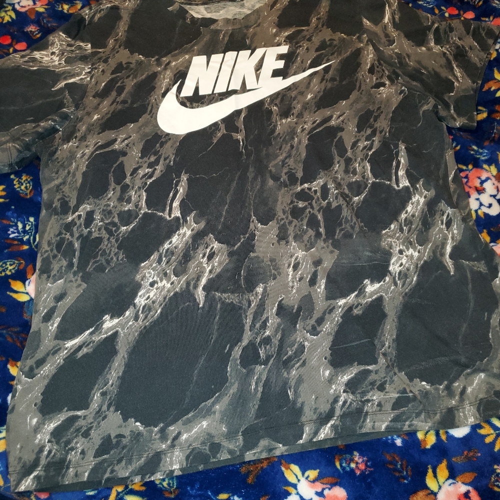 Nike tshirt